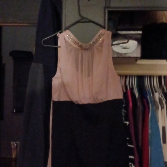 Dress - Picture 2 of 4